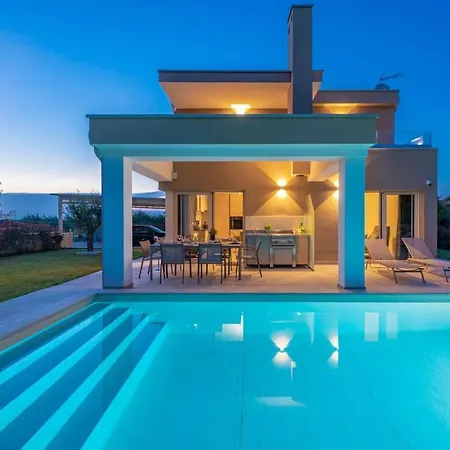 Holiday home Alina *